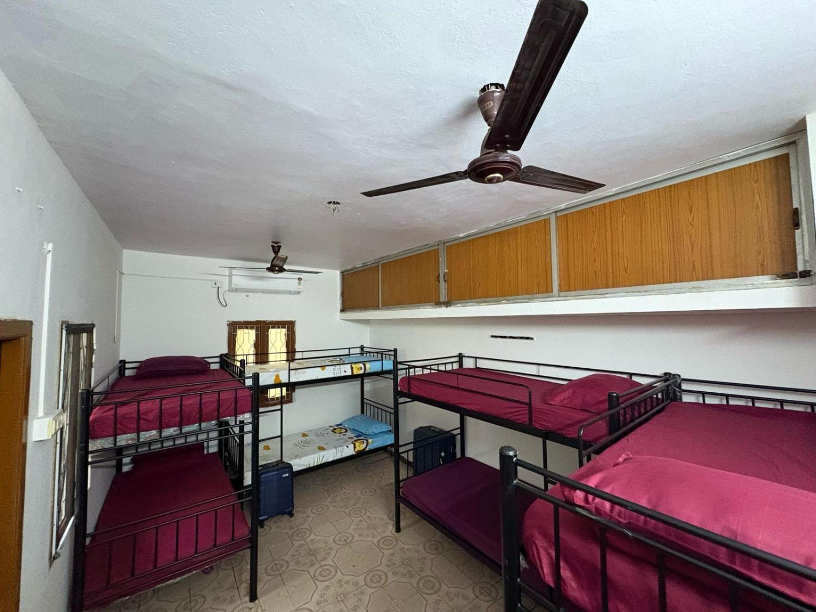 Hostel Madras ภายนอก รูปภาพ