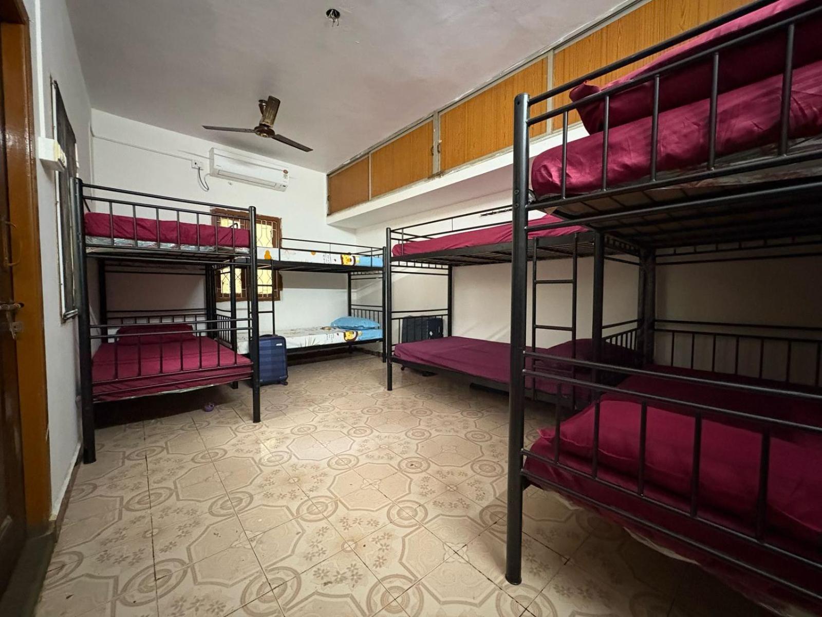 Hostel Madras ภายนอก รูปภาพ
